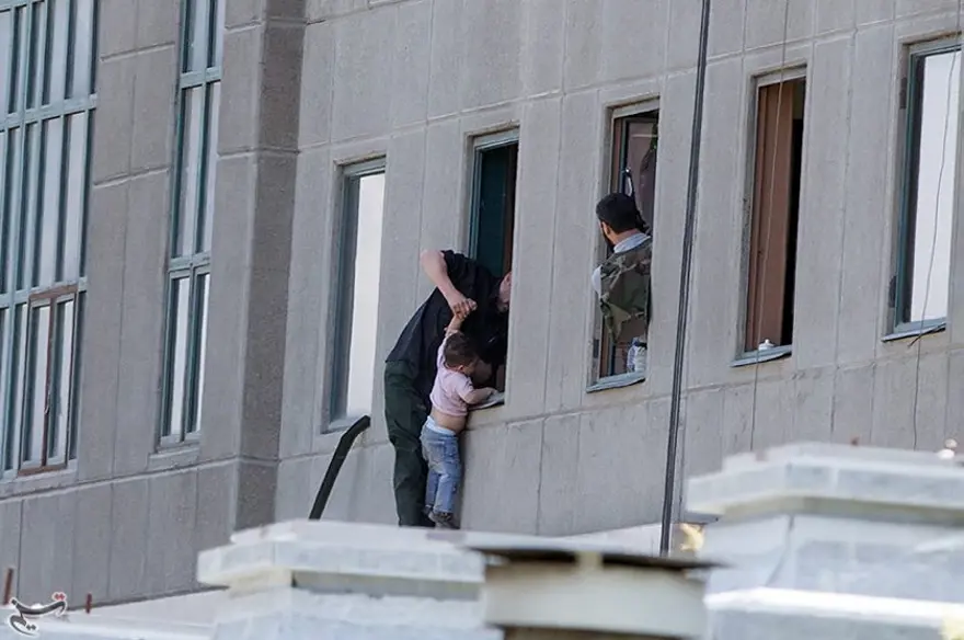 İran Meclisi ve Humeyni Türbesi'nde saldırı 43 İran Meclisi ve Humeyni Türbesi'nde saldırı 43