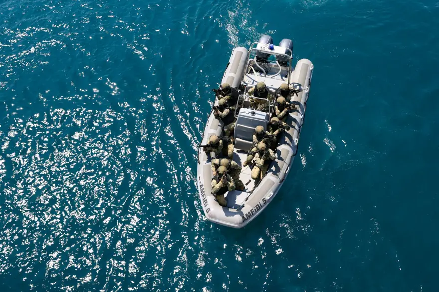 Amfibi Hücum Timleri'nden gövde gösterisi 23