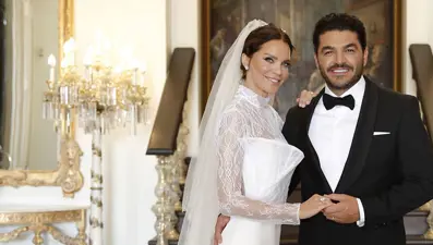 Ebru Şallı'dan boşanma iddialarına fotoğraflı yanıt