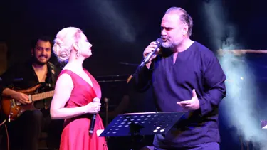 Hakan Aysev ile Funda Uyanık'tan Akdeniz Esintileri konseri