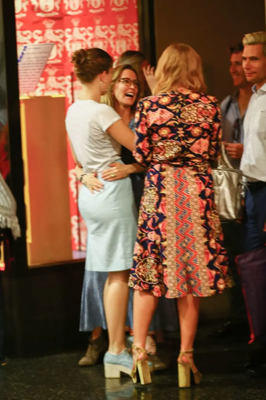 Okul için rüşvet verme suçlamasıyla yargılanan Felicity Huffman kızının mezuniyet töreninde 4