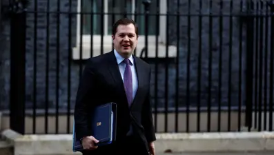 İngiliz Bakana "hız sınırını ihlal" cezası