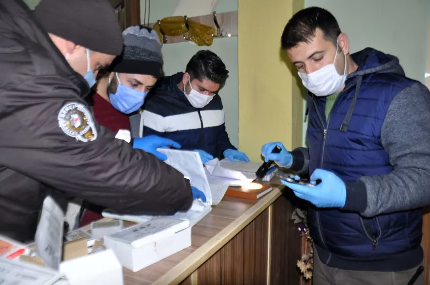 Polisin kapattığı kahvehaneyi 2 saat sonra yeniden açtılar 7