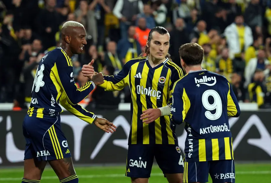 Fenerbahçe'nin Avrupa kadrosu açıklandı: İşte 21 kişilik liste