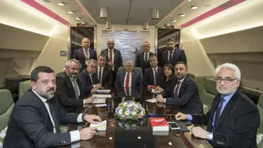 Başbakan Yıldırım, uçakta soruları yanıtladı