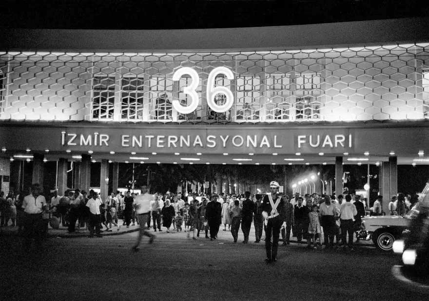 Ara Güler arşivinden İzmir ve İstanbul fotoğrafları Ege Üniversitesi'nde sergilenecek Ara Güler arşivinden İzmir ve İstanbul fotoğrafları Ege Üniversitesi'nde sergilenecek