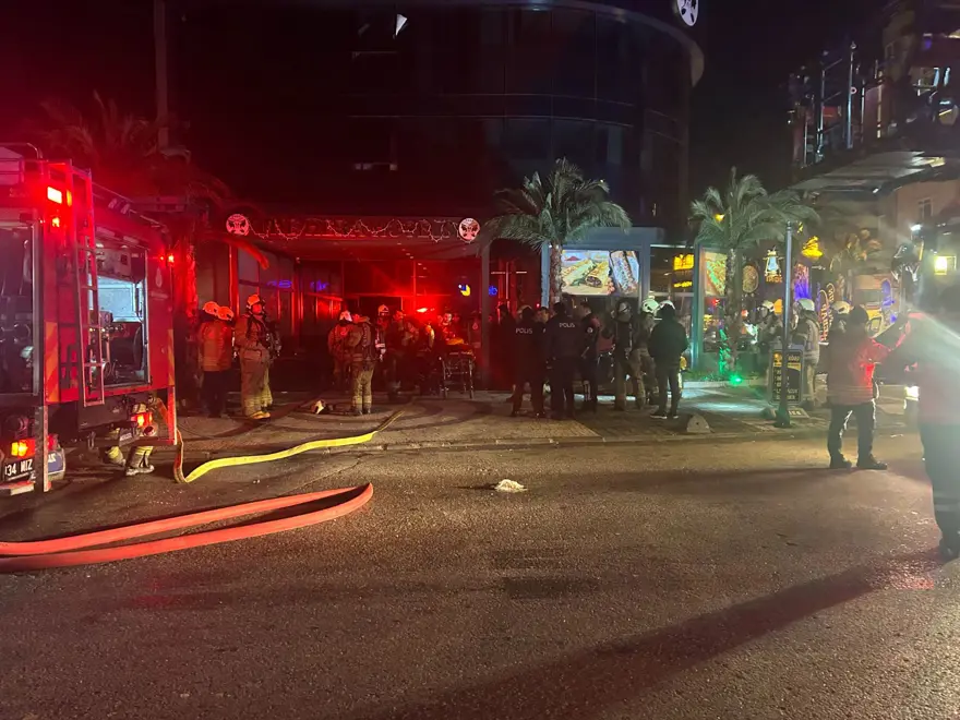Ataşehir'de otel yangını: 3 ölü 4