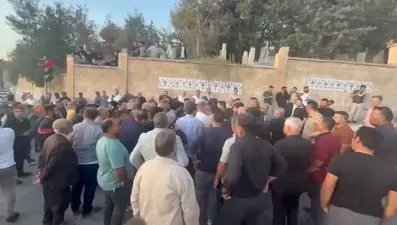 Defin öncesi gerginlik: Polis biber gazı ile müdahale etti