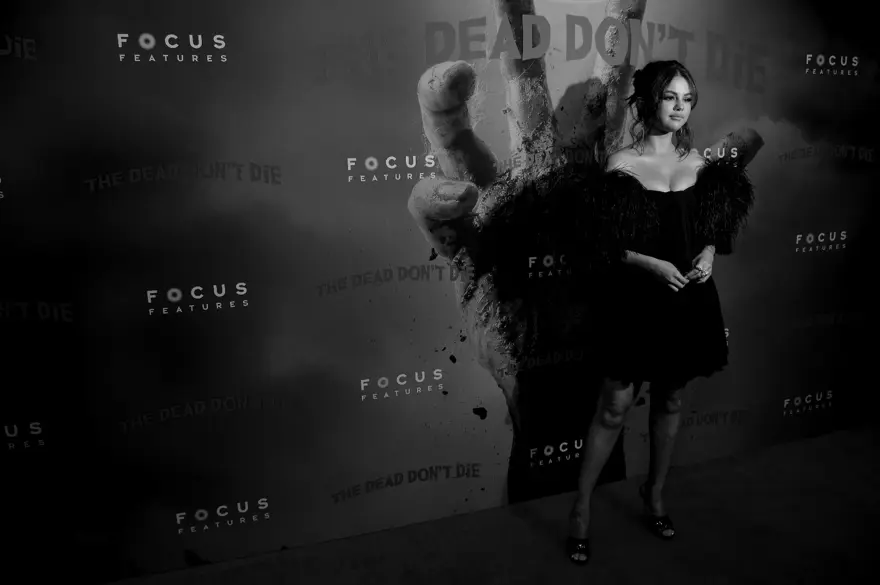 Selena Gomez, The Dead Don't Die'ın galasına damga vurdu 6