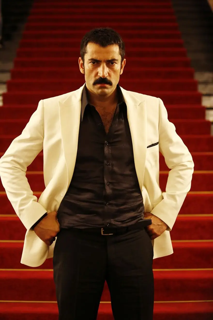 Kenan İmirzalıoğlu’nun yeni dizisinde Wilma Elles oynayacak 6