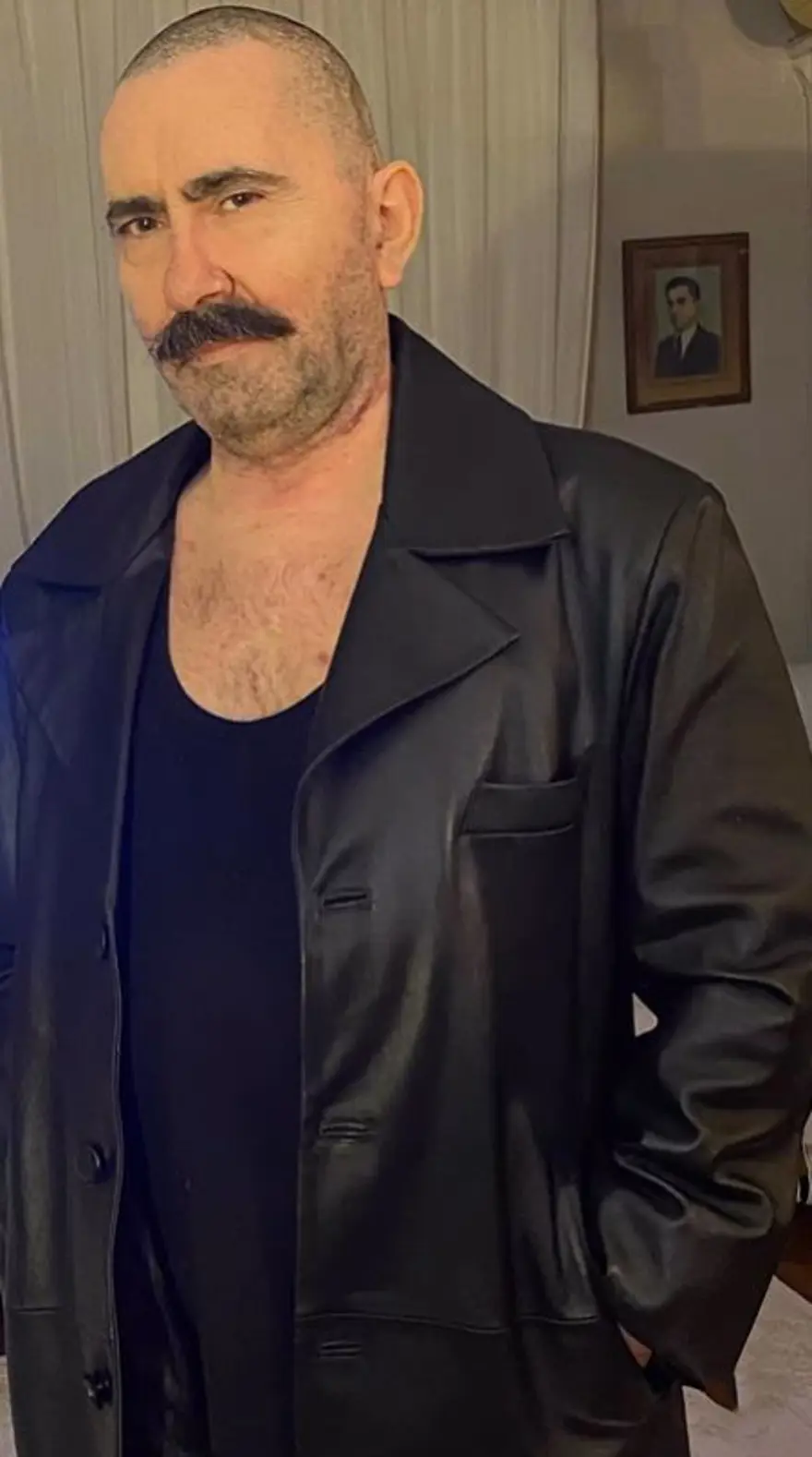 Burak Özçivit'ten yeni imaj: Tatil başlar  (Ünlülerin değişimi) 29