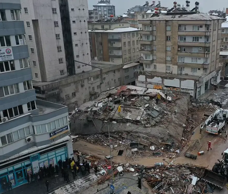 Kahramanmaraş merkezli depremlerin öncesi ve sonrası: Fotoğraflar büyük yıkımı acı bir şekilde gösteriyor 11