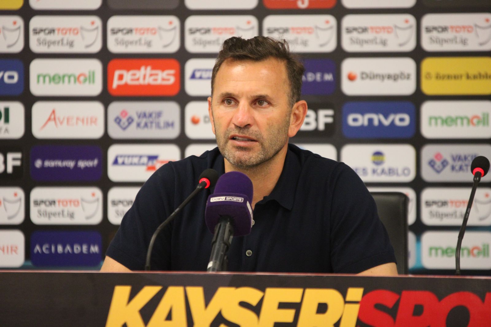 Okan Buruk'tan hakem tepkisi: Galatasaray'a karşı bir oluşum olduğunu görüyoruz