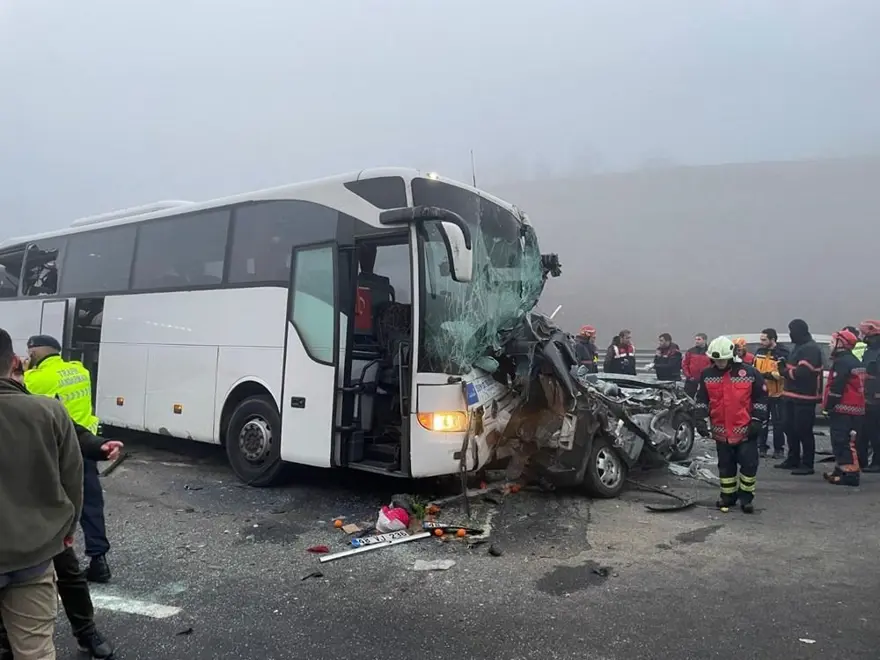 Kuzey Marmara Otoyolu'nda 11 kişinin öldüğü kazada tutuklu sanıklara tahliye 3 Kuzey Marmara Otoyolu'nda 11 kişinin öldüğü kazada tutuklu sanıklara tahliye 3