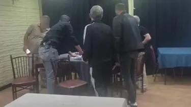 Kumar oynarken yakalandı, savunması pes dedirtti