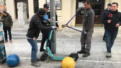 Kadıköy'de 422 scooter kaldırıldı