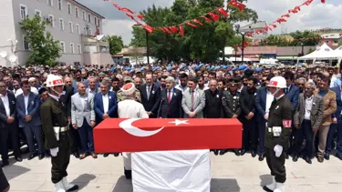 Şehit astsubay, son yolculuğuna uğurlandı