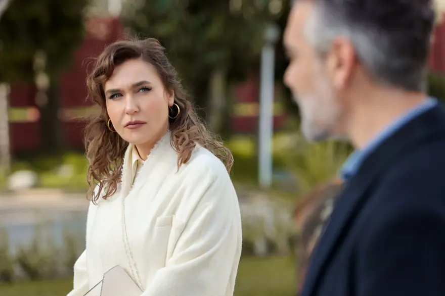 FİKRET, SEVGİ'NİN GİTTİĞİ EVDE 13