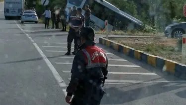 Isparta'da tur otobüsü ile yolcu otobüsü çarpıştı: Kaza anı kamerada