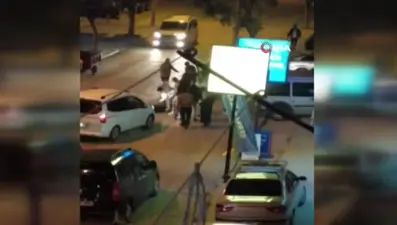Sokak ortasında öldüresiye dövüldü