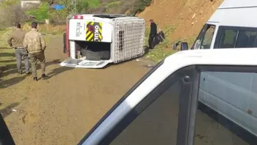 Batman'da minibüs devrildi: 8 kişi yaralandı