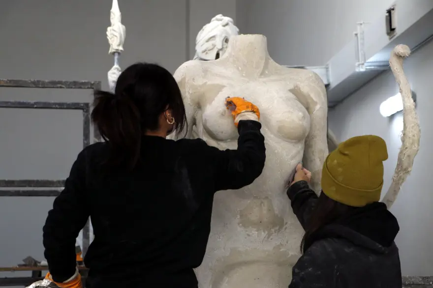 Güney Kore'deki dev akvaryumun heykelleri Çanakkale'den 2 Güney Kore'deki dev akvaryumun heykelleri Çanakkale'den 2