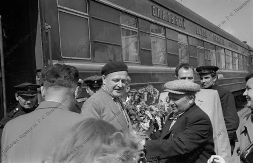Ölümünün 59. yılında fotoğraflarla Nazım Hikmet 5 Ölümünün 59. yılında fotoğraflarla Nazım Hikmet 5