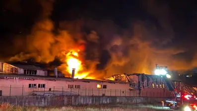 Arnavutköy'de fabrika yangını