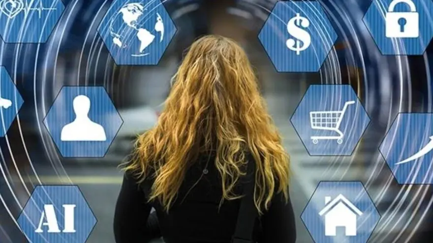 Yapay zeka dolandırıcılığı: Fotoğraflara kandı, 10 milyon TL kaptırdı Yapay zeka dolandırıcılığı: Fotoğraflara kandı, 10 milyon TL kaptırdı