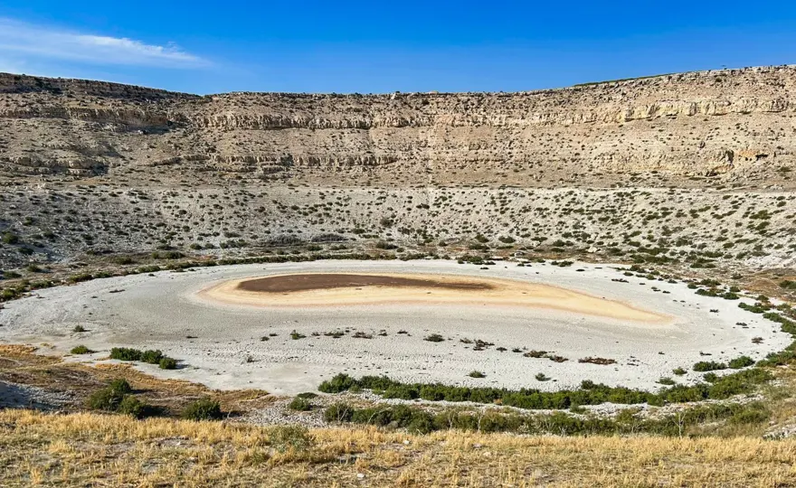 Bir zamanlar pembeydi... Meyil Gölü tamamen kurudu 6