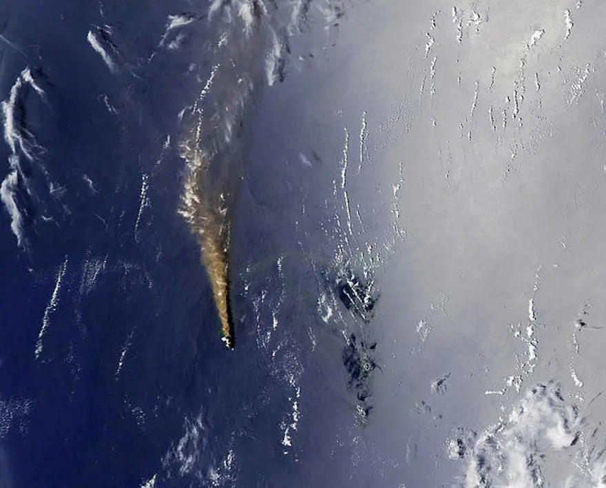 VOLKANİK ADA 7 YILDA 12 KAT BÜYÜDÜ 51