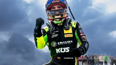 Milli yarış pilotu Ayhancan Güven, zafer için piste çıkıyor