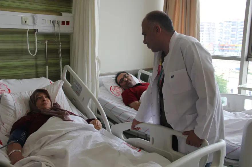 YAN YANA ODALARDA HABERSİZ UYUDULAR 2