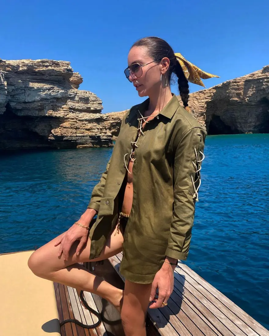 Ece Sükan'ın olaylı gecesi: Ehliyetine el konuldu 4 Ece Sükan'ın olaylı gecesi: Ehliyetine el konuldu 4