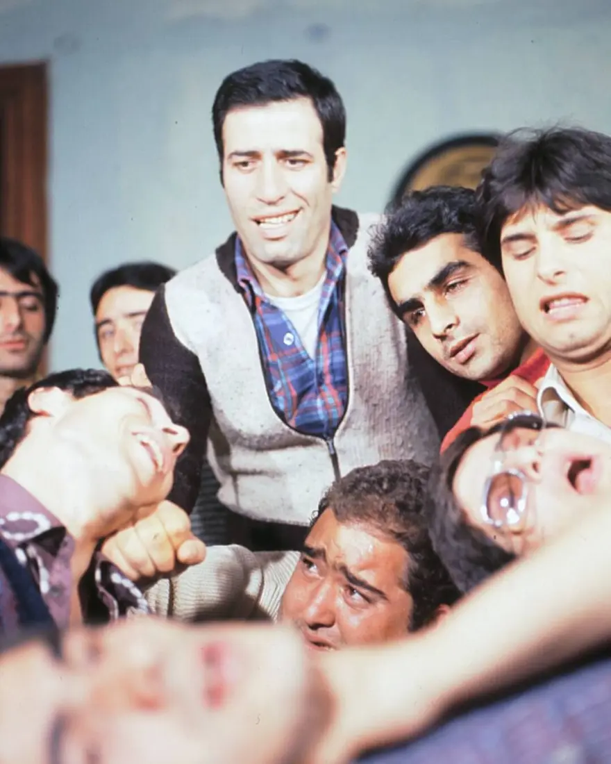 Hababam Sınıfı'nın Postal Rıza'sı Ercan Gezmiş: Halit Akçatepe kollarımda can verdi 16 Hababam Sınıfı'nın Postal Rıza'sı Ercan Gezmiş: Halit Akçatepe kollarımda can verdi 16