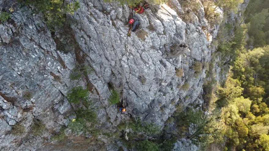 AFAD, HALATLARLA KANYONA İNİP ARAMA YAPTI 4