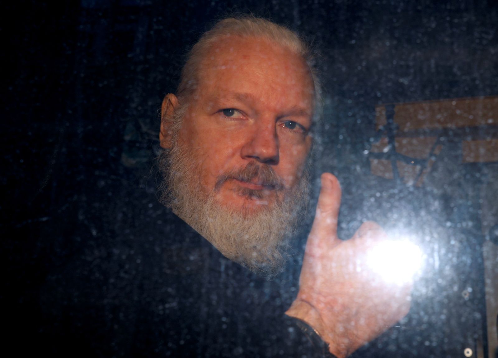 Assange'ın ABD'ye iade duruşması ertelenmeyecek