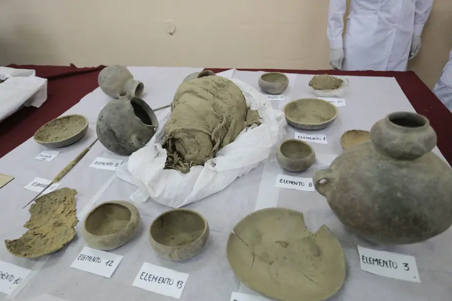 Peru'da bulunan çocuk ve yetişkin mumyaları sergide 2
