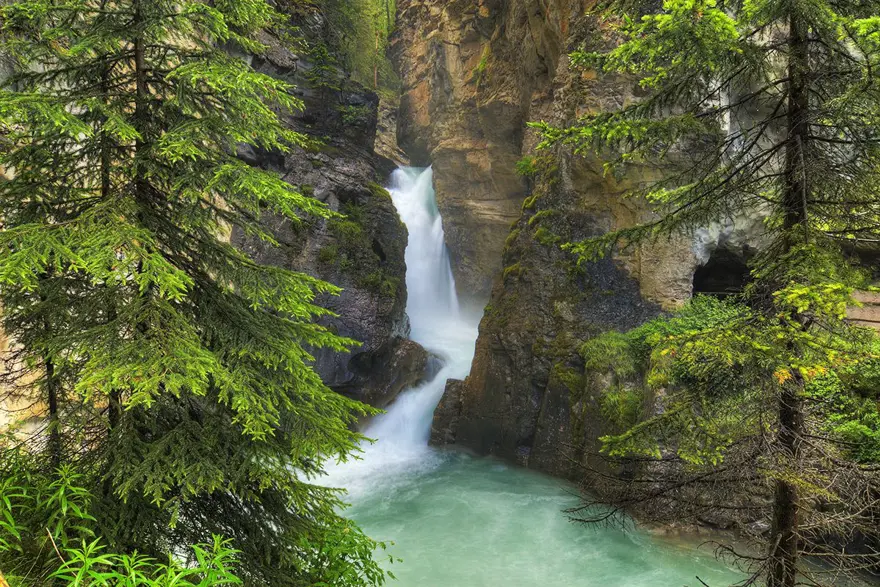 en güzel doğa manzaralar, dünyadan doğal güzellikler, Banff Milli Parkı, dağ manzarası, Doğa, Doğa harikaları, dolomites, göl manzarası, Hawaii, İsviçre, İtalya, Kanada, Kromlauer Park, lost lake, oregon, red beach 6