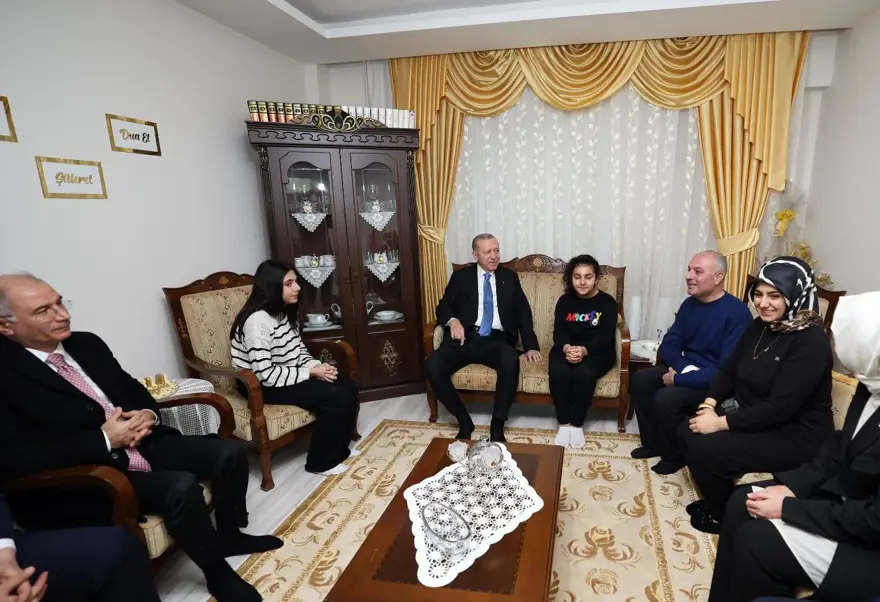 Cumhurbaşkanı Erdoğan Uludağ ailesini ziyaret etti 1 Cumhurbaşkanı Erdoğan Uludağ ailesini ziyaret etti 1