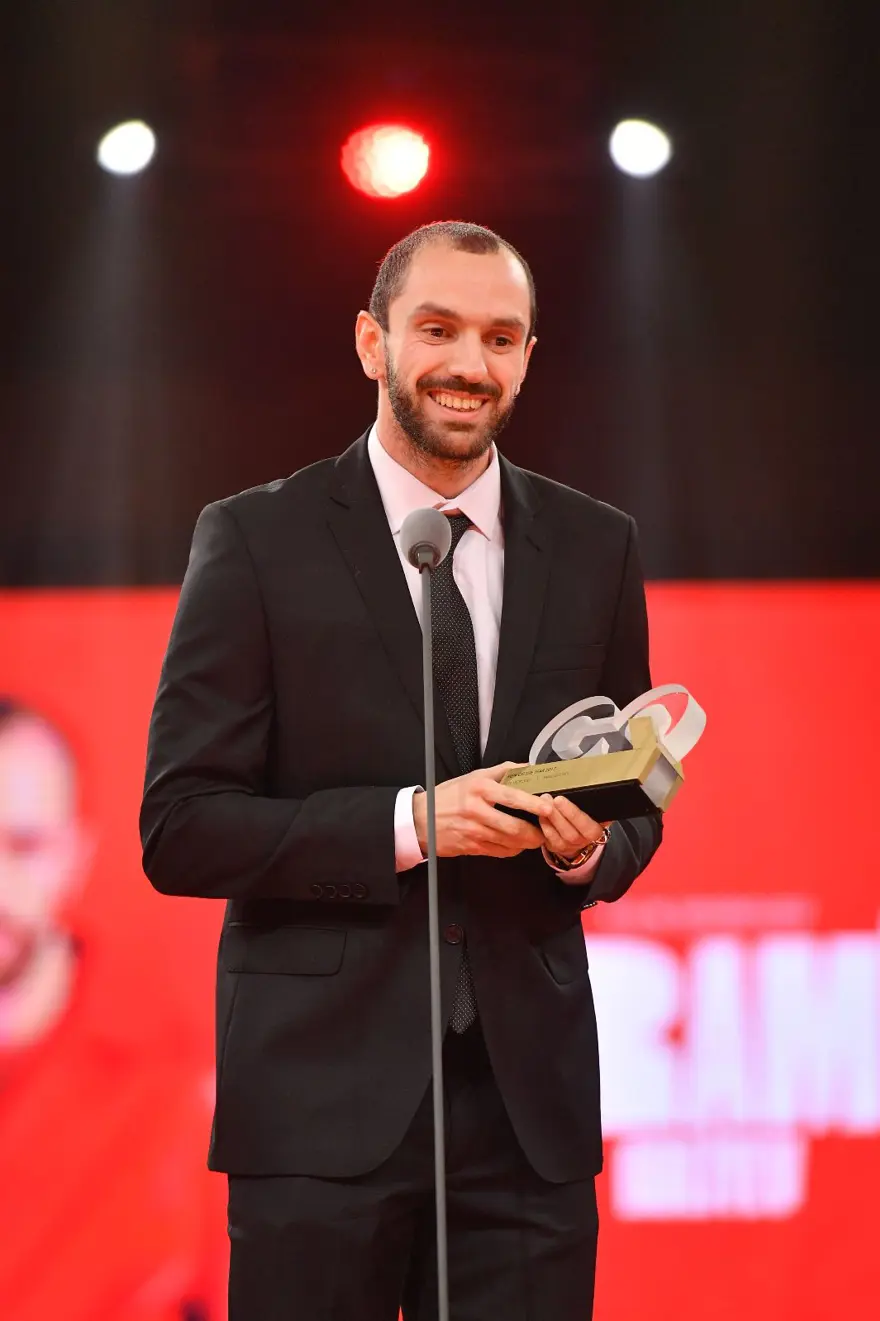 GQ Türkiye “Men Of The Year 2017” Ödülleri Clear ana sponsorluğunda muhteşem bir törenle sahiplerini buldu 25