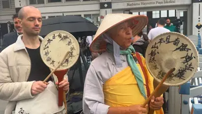 Ünlü Japon rahip barış için Dolmabahçe'de dua etti