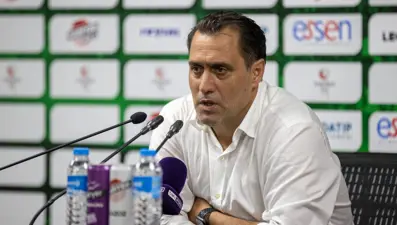 Yabancı kuralı hatası kriz getirdi: 22 gün önce gelen teknik direktör ayrıldı