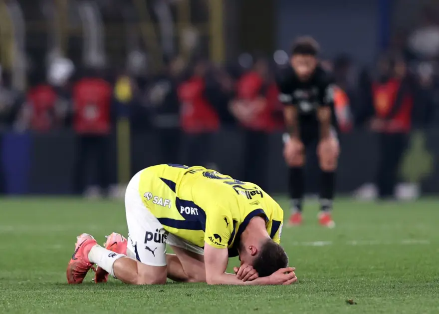 FENERBAHÇE KAYBEDERSE GALATASARAY ŞAMPİYON OLABİLİR 3 FENERBAHÇE KAYBEDERSE GALATASARAY ŞAMPİYON OLABİLİR 3