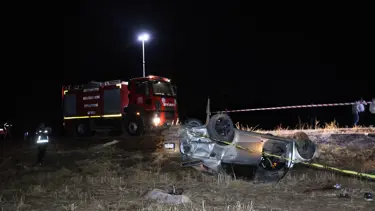 Kontrolden çıkan otomobil tarlaya uçtu: 2 ölü