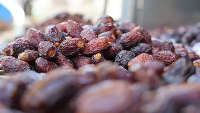 Hurma alırken bu 5 kurala dikkat: İçinin rengi bozulduğunun işareti