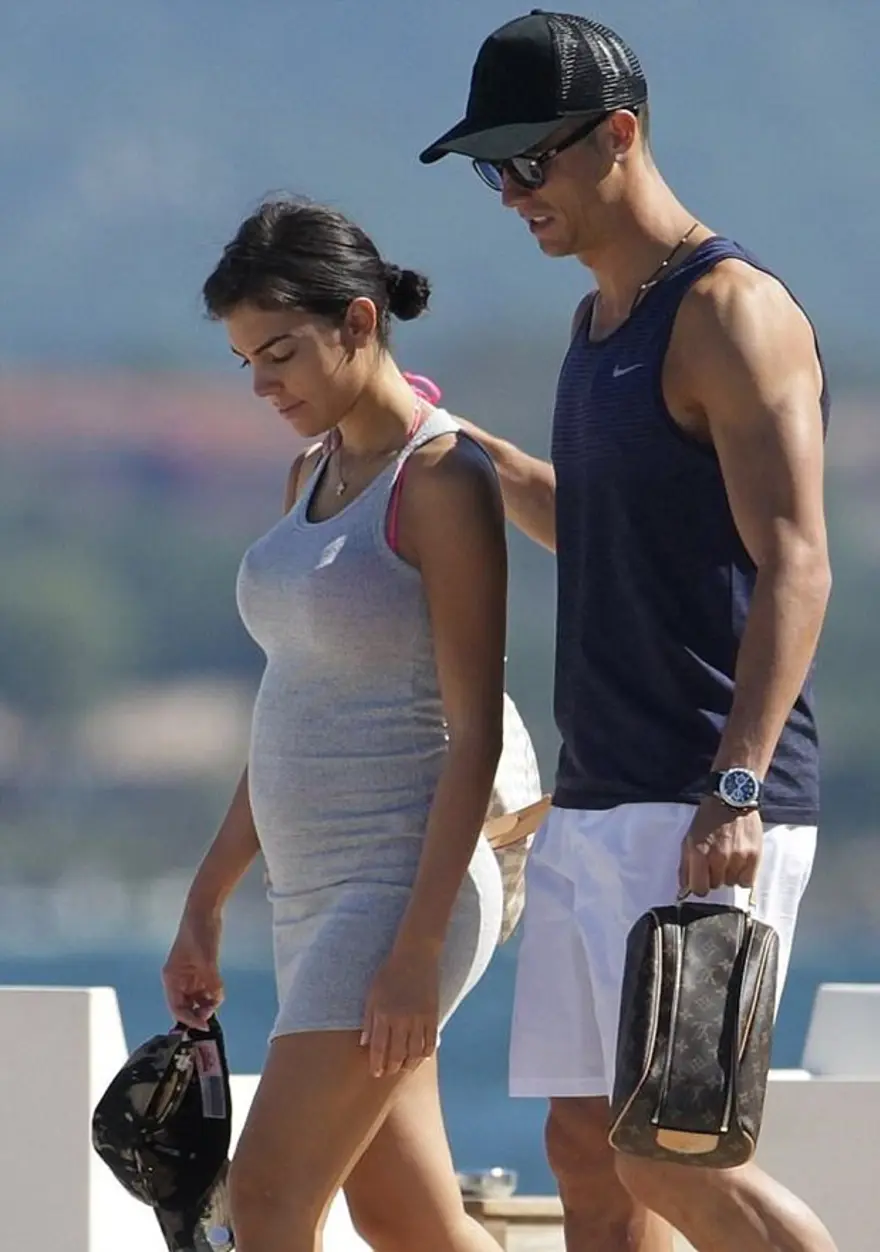 Cristiano Ronaldo’ya taşıyıcı anne eleştirisi: Suçlu Ronaldo’nun annesi 10 Cristiano Ronaldo’ya taşıyıcı anne eleştirisi: Suçlu Ronaldo’nun annesi 10