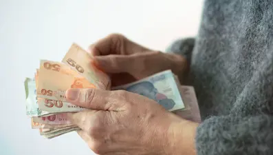 3 ilde emeklilere yılbaşı ikramiyesi müjdesi: Emekliye yılbaşı ikramiyesi verilecek mi, var mı? Emekliye yılbaşında ne kadar ikramiye verilecek?