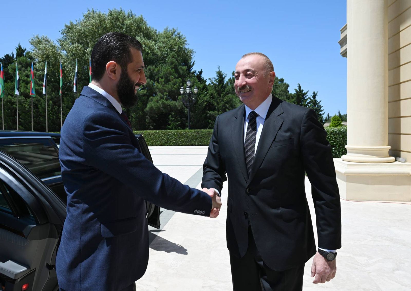 Bakü'de Aliyev-Şara zirvesi: Ne konuştular?