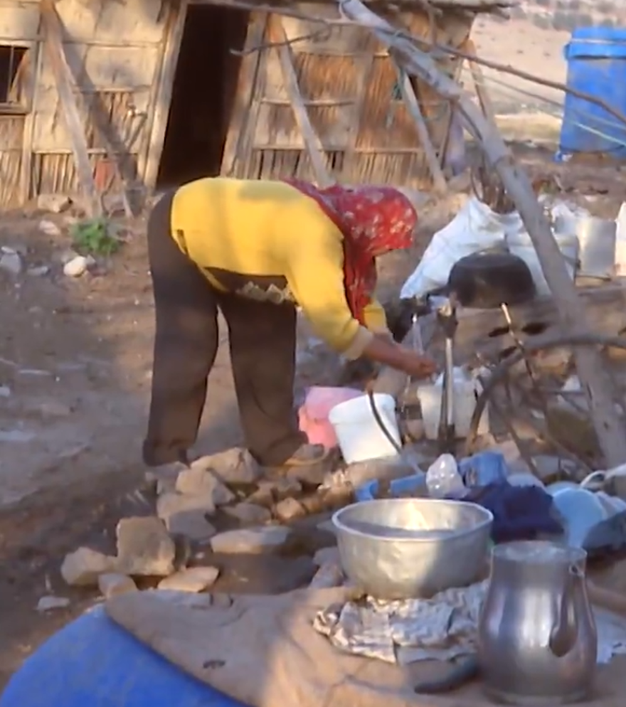 Hataylı Robinsonlar: Anne ve kızı adada yıllardır tek başlarına 7